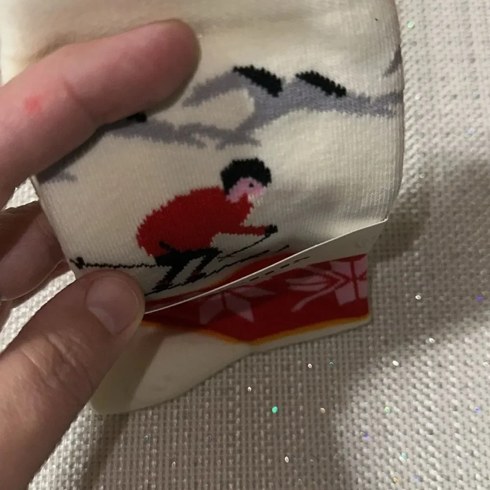 Stems 1 Pair Ivory Red Holiday Sweater Skier Print Wool Blend Stretch Knit Socks
